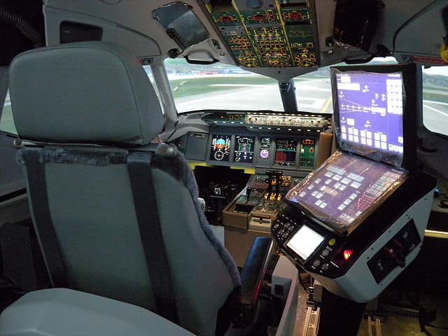 Full_Flight_Simulator_cockpit