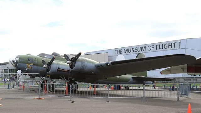 museum-of-flight-B17